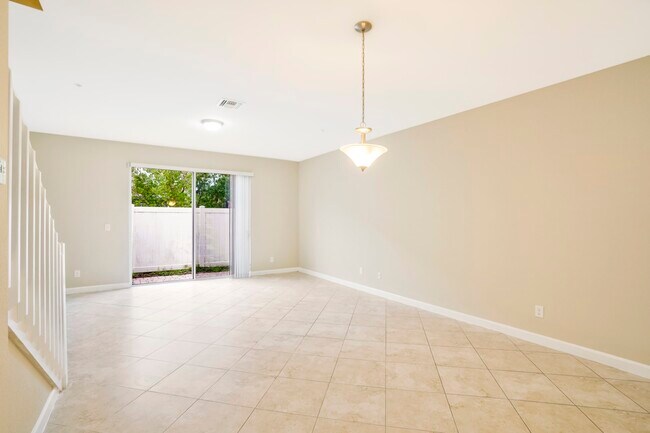 Building Photo - 9661 Sw Purple Martin Way