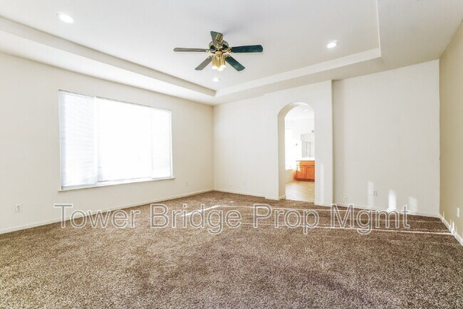 Building Photo - 3918 Ginko Way