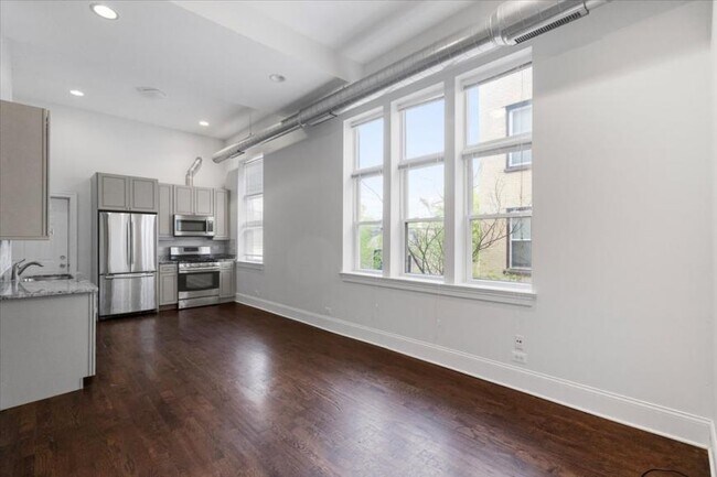 Building Photo - 3 bedroom in Chicago IL 60616