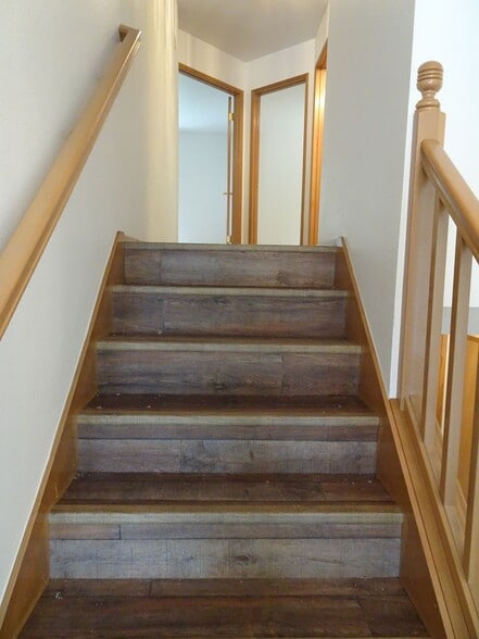 Building Photo - Charming Large 2-Bedroom Condo in the Hear...