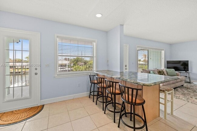 Building Photo - 23 Royal Palm Pl