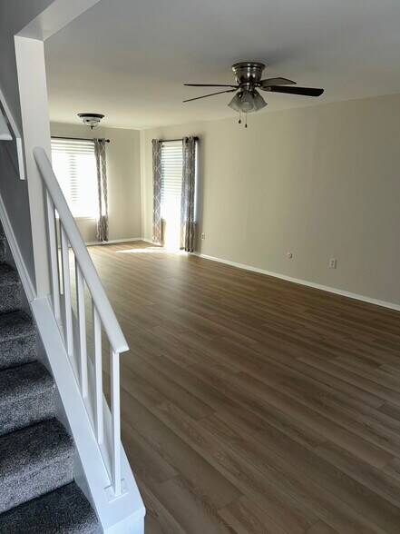 Building Photo - 232 Fir Tree Ct