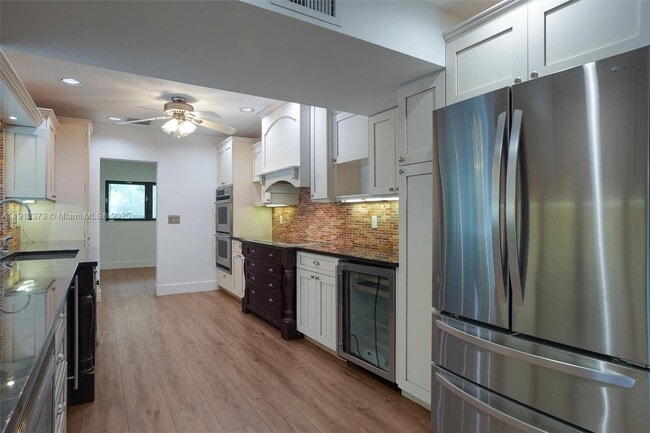 Building Photo - 6230 SW 112th St