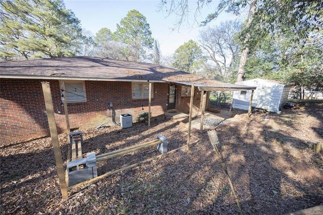 Building Photo - 3418 Milan Dr