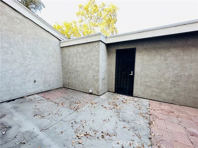 Building Photo - 2061 W Redlands Blvd