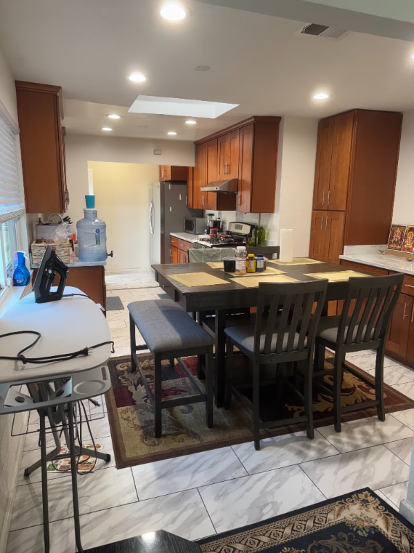 Building Photo - 914 McCreery Ave