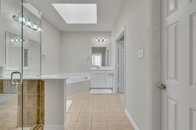 Building Photo - 3537 Navarro Way