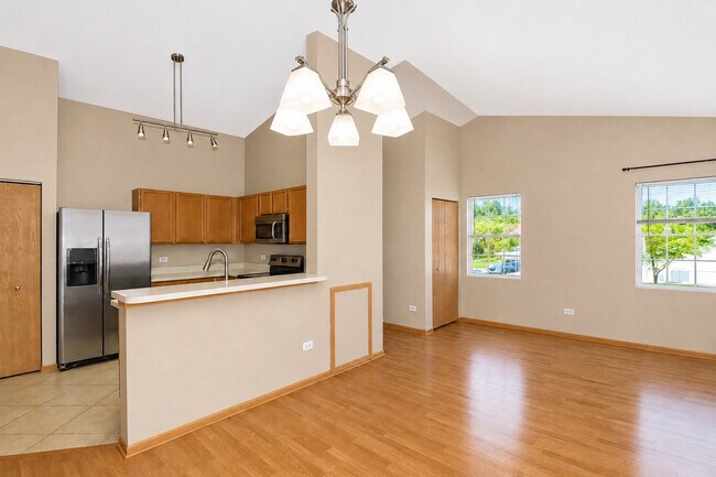 Building Photo - 1623 Silverstone Dr