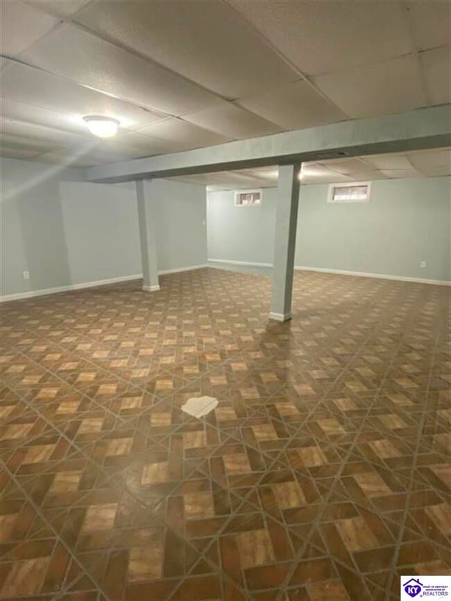 Building Photo - 621 E Lincoln Trail Blvd