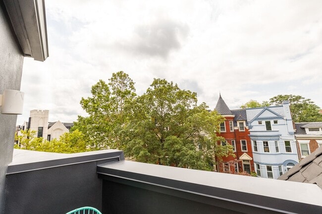 Building Photo - Modern Penthouse in Columbia Heights