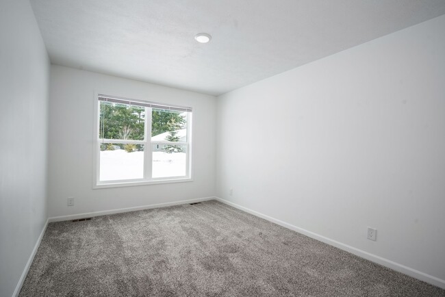 Building Photo - 1012 - 1014Escape St. Boyne City, MI 49712