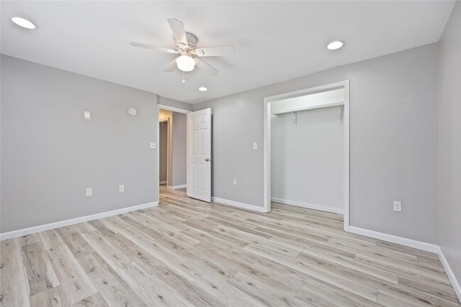 Building Photo - 1728 Connorvale Rd