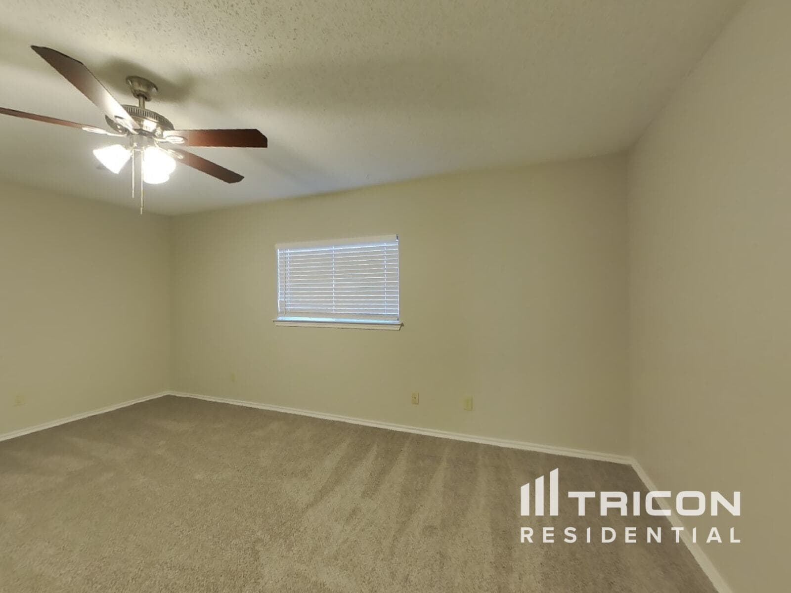 Building Photo - 8230 Longhorn Ridge Dr