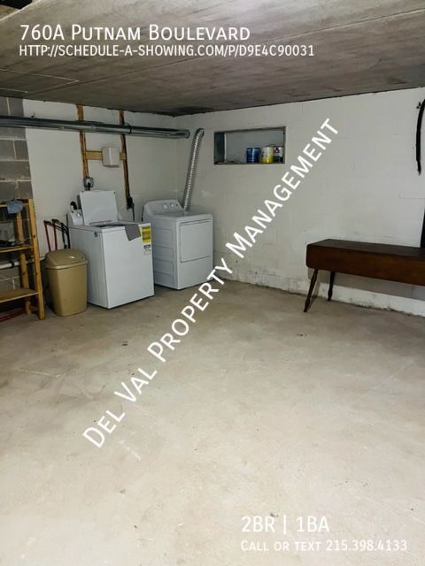 Building Photo - Renovated 2-Bedroom, 1 Bathroom 1st FL Con...
