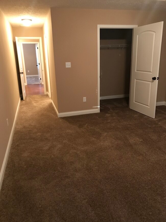 Building Photo - 1474 N POINTE Wy