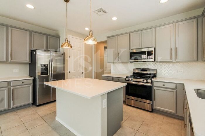 Building Photo - 7146 S Paseo Monte de Oro
