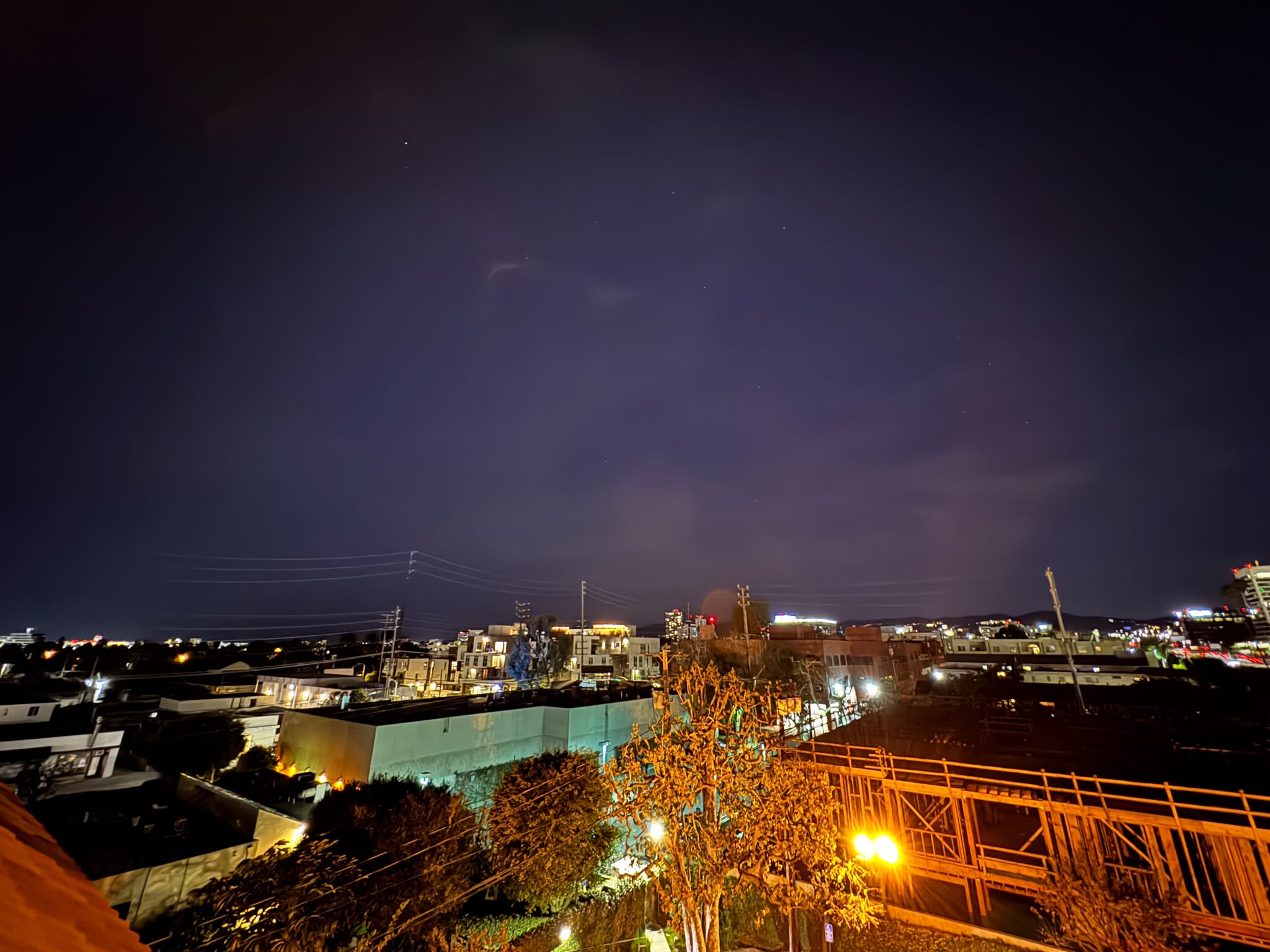 Building Photo - 2027 Beloit Ave