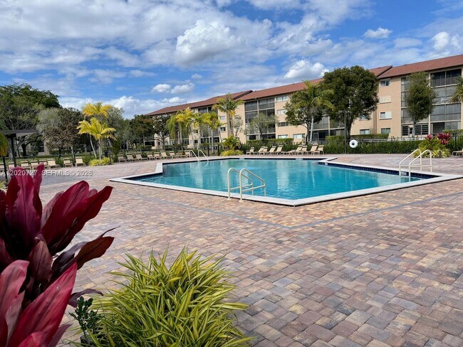Building Photo - 1650 SW 124th Terrace