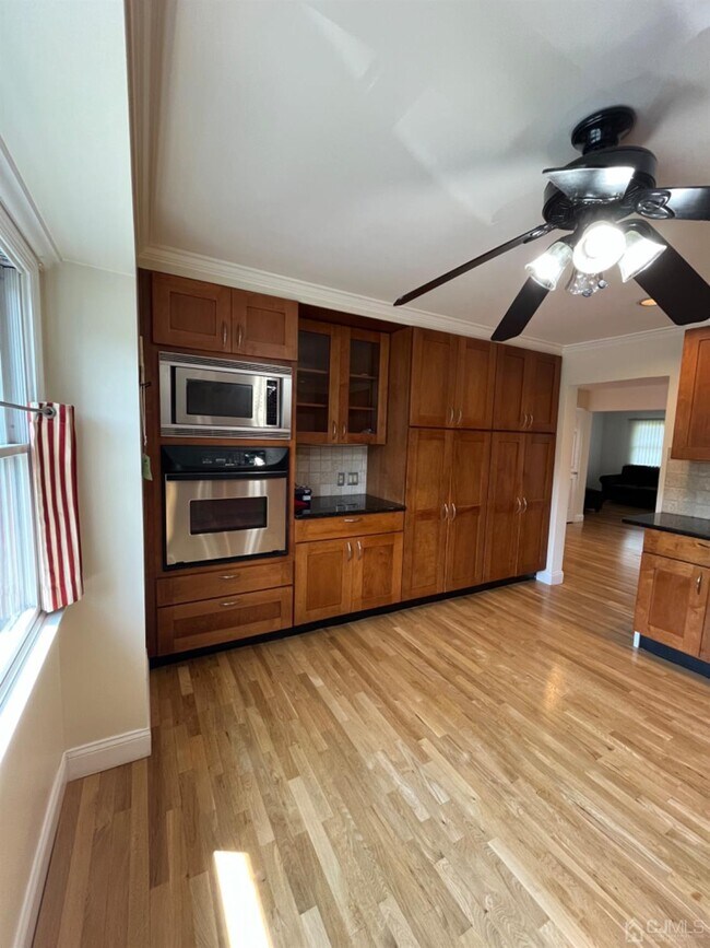 Building Photo - 3601 N Oaks Blvd