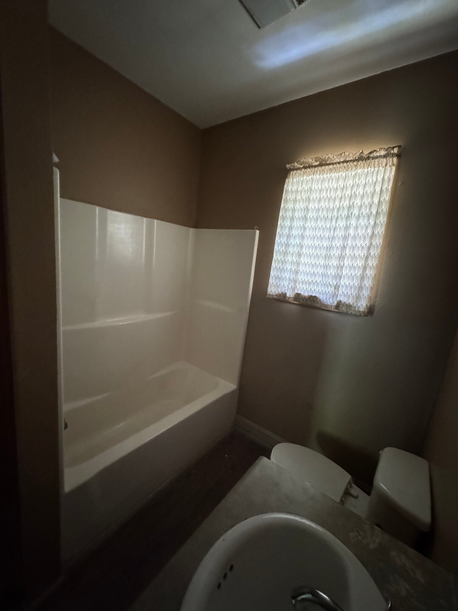 Building Photo - 286 Vestry Rd