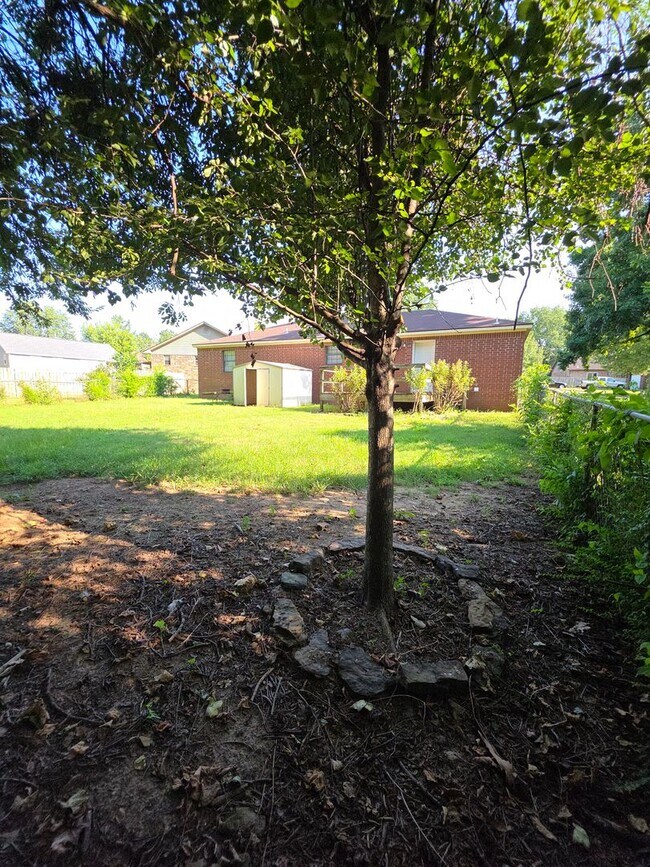 Building Photo - 30 Hammco Cir