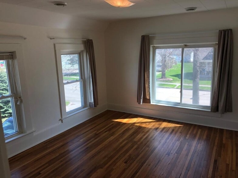 Building Photo - 234 E McKinley St