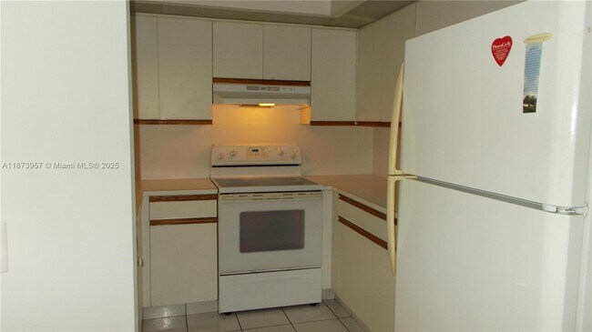 Building Photo - 1200 SW 125th Ave