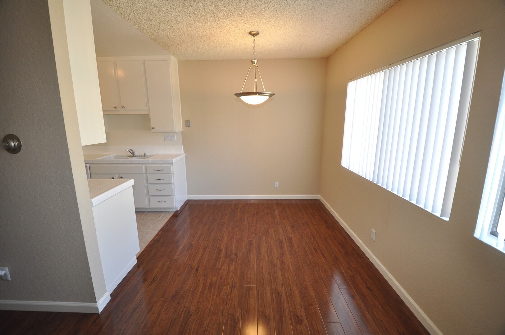 Building Photo - 24411 Newhall Ave