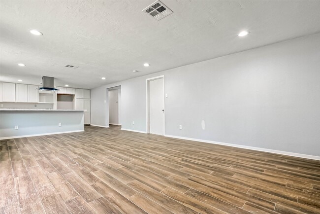 Building Photo - 4418 Knotty Oaks Trail