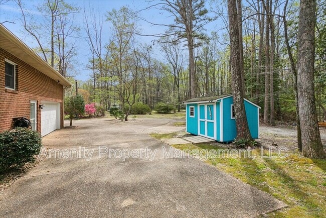 Building Photo - 5974 Ladysmeade Ln