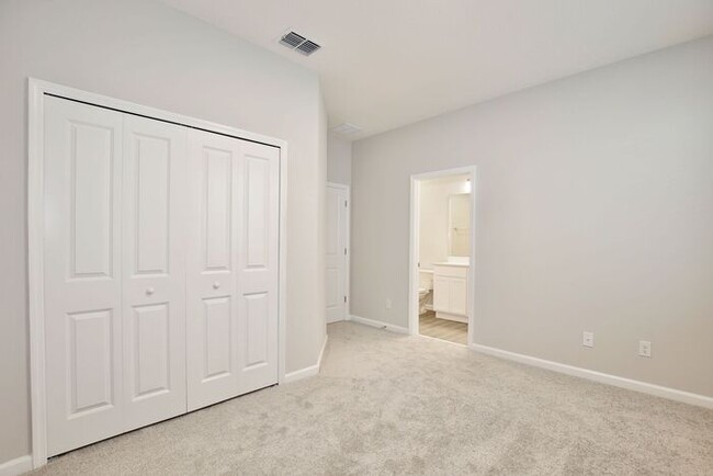 Building Photo - Gorgeous 4/3 Brand New Home with a Spaciou...