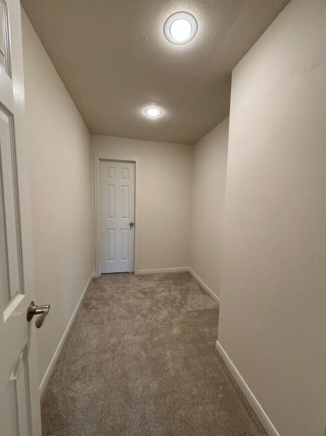 Building Photo - 2306 Slate Ridge Ln