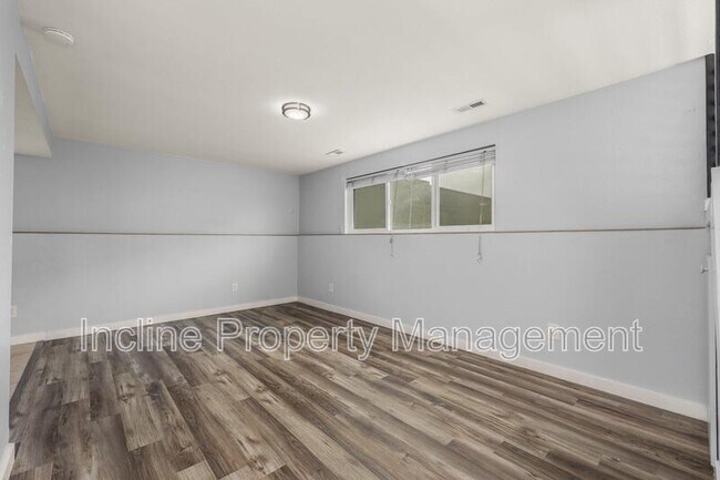Building Photo - 80 N 400 E