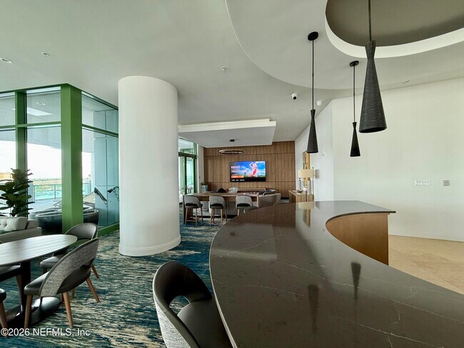 Building Photo - 1431 Riverplace Blvd