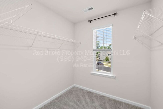 Building Photo - 8113 Murray Br Dr