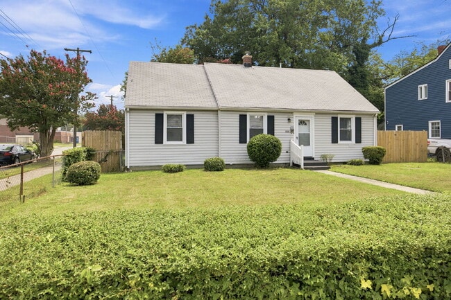 Building Photo - Freshly Renovated Ranch Ready for Move-In