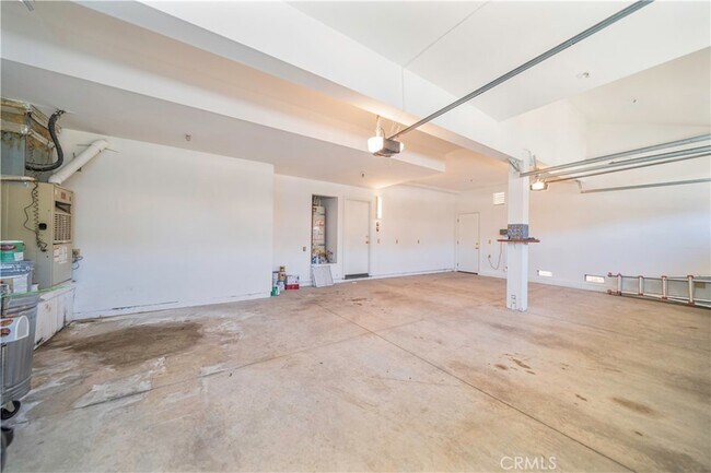 Building Photo - 9531 Montanza Way