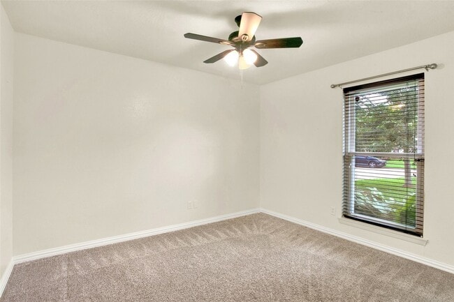 Building Photo - 6219 Silver Leaf Dr