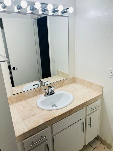 Building Photo - 3346 Kimber Ct