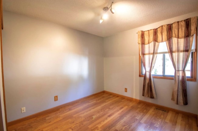 Building Photo - 6407 Carpenter Ave