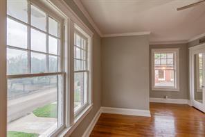 Building Photo - 802 Orange St