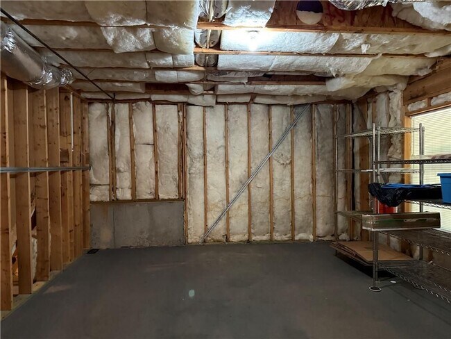 Building Photo - 2501 Royston Dr