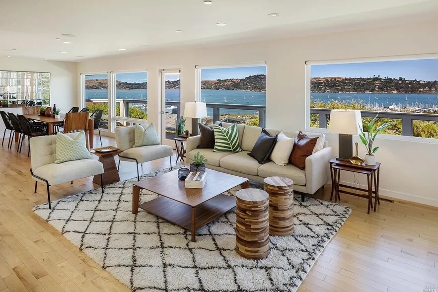 Building Photo - 118 Cazneau Ave