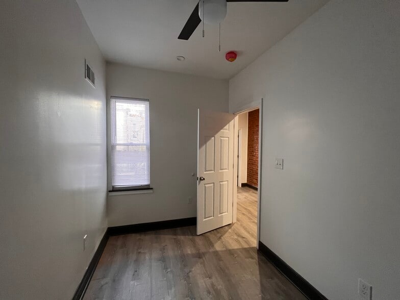 Middle Bedroom - 825 E Madison St