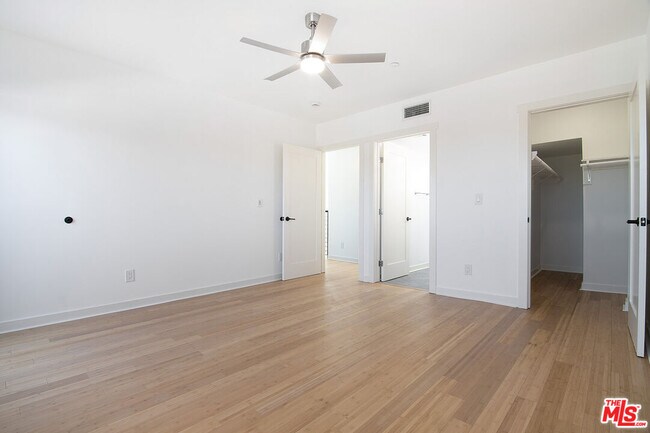 Building Photo - 1411 Tremont St