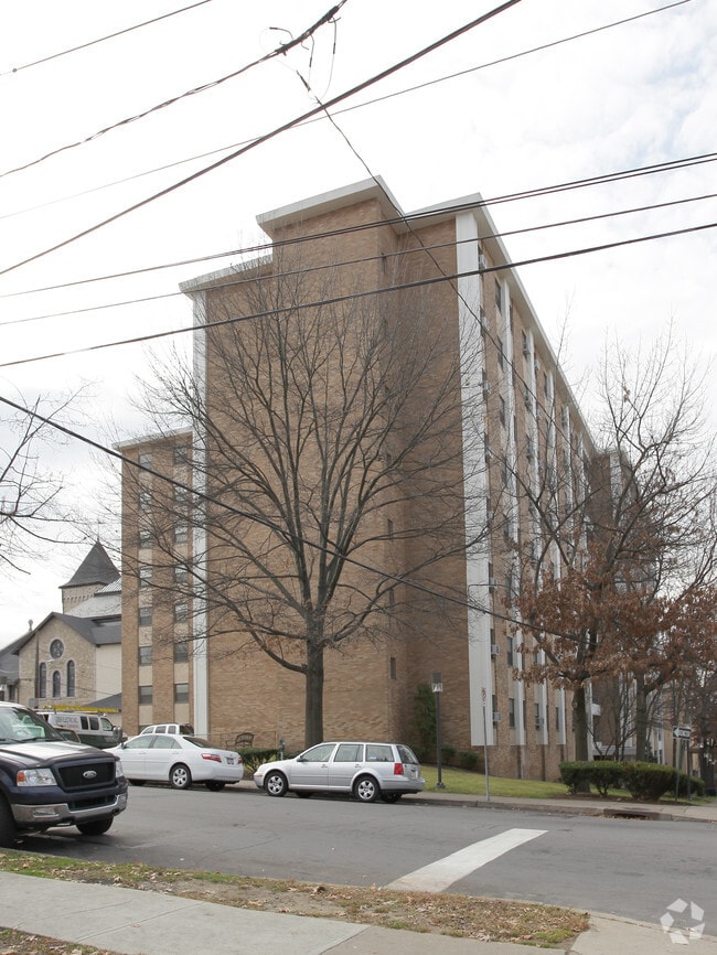 Building Photo - Adams High-Rise