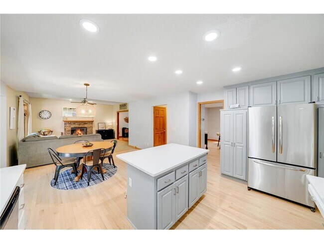 Building Photo - 3757 Bayberry Ln