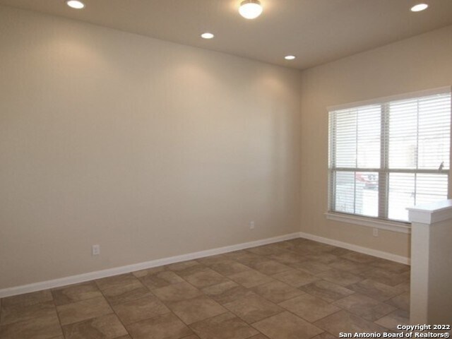 Building Photo - 5633 Briar Fld
