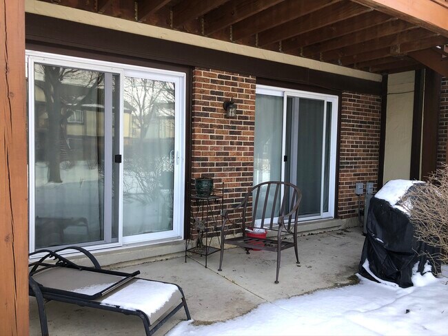 Building Photo - 412 Sandhurst Cir