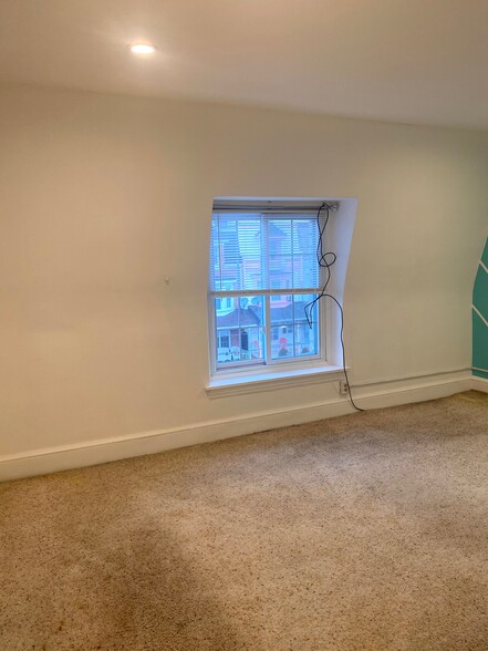 Building Photo - 252 W Oley St